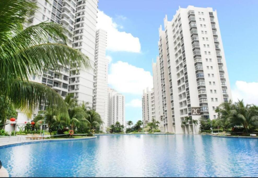 Pangsapuri Bay Point Bed Danga Bay *