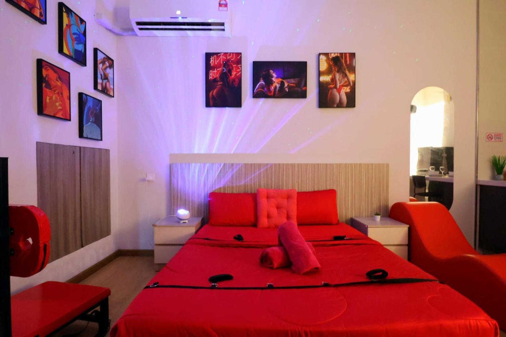 Bay Point Bed Danga Bay Pangsapuri *